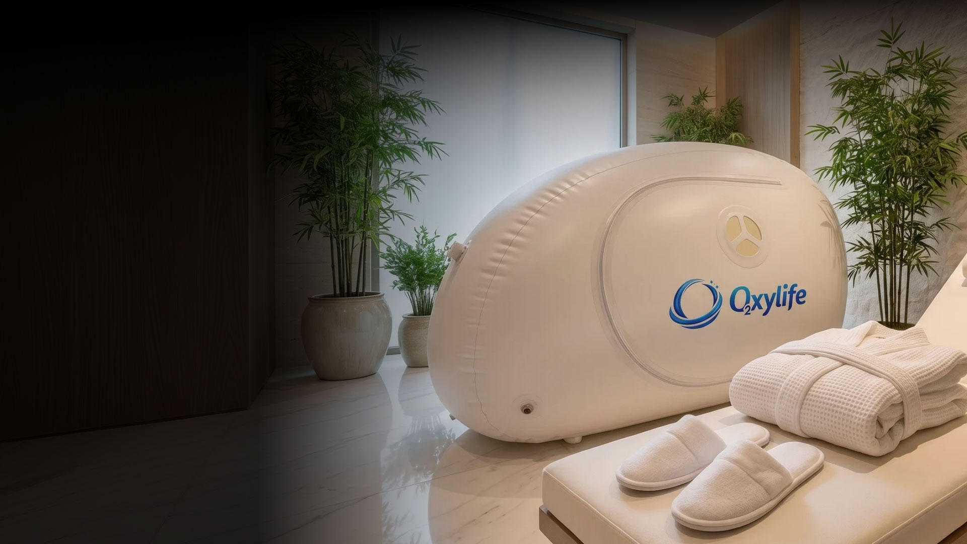 Hyperbaric oxygen chamber in a clinical setting